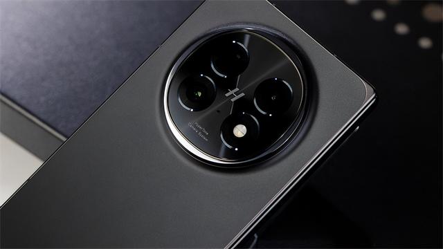 2025大折叠盘点：轻薄+大而全路线 OPPO Find N5封神