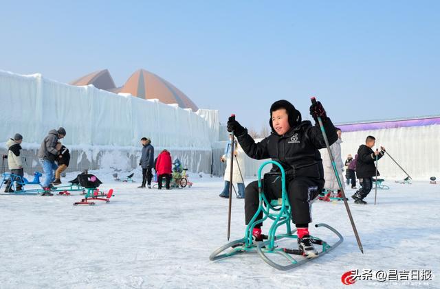 视觉·昌吉 | 昌吉“丝路冰城”火了！冰雕、驯鹿、雪地摩托，解锁冬日浪漫