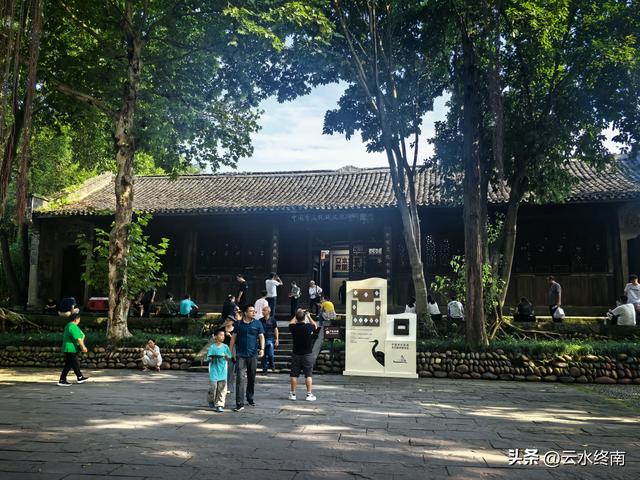 “万里长江第一古镇”，不但有好吃好玩的，还曾撑起中国半壁文脉