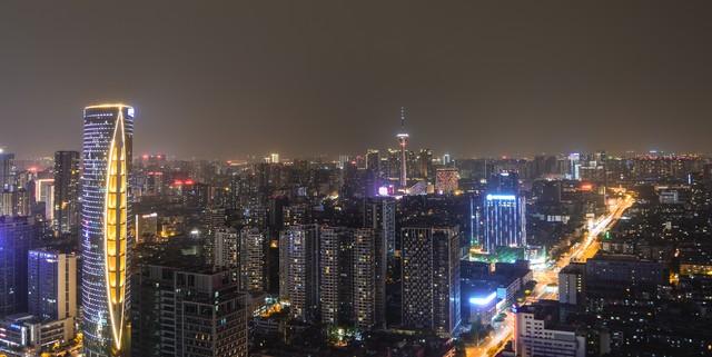 抢到就是赚到！五一飞成都机票惊现“骨折价”