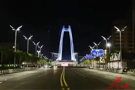 咸阳：劲风过处气象新图片