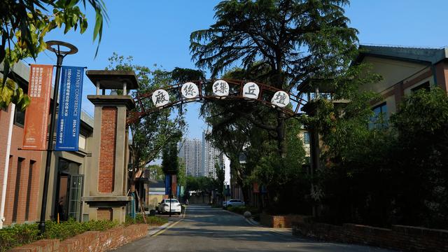 盛泽镇：吴江第一镇，中国百强镇前十，城建规模超过60%以上县城