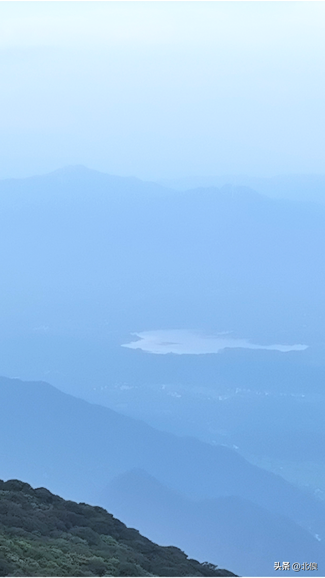 美丽的夕阳伴随欢乐的晚餐 露营桂林全州天湖二王山（1）
