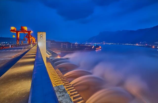 三峡大坝“账本”曝光！投资2500亿，运行20余年，如今回本多少？