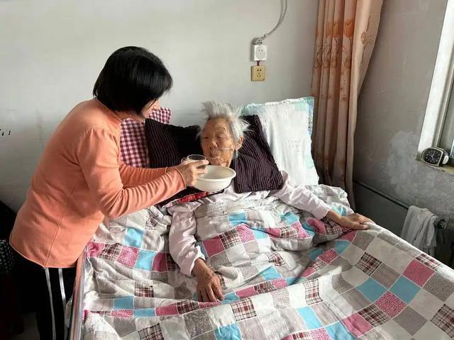 中国将迎来前所未有的死亡高峰	，专家给出答案：是这些因素导致的