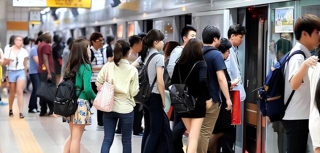 14亿人口的中国，每天会有多少人去世？真实数据敲响了警钟！