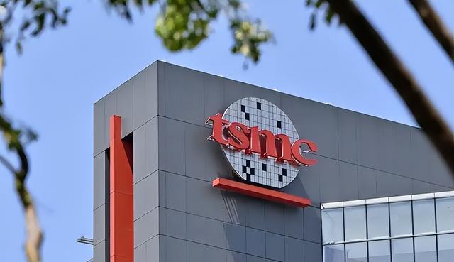 外企集体翻车？三星台积电叛离失中国市场，国产芯片接千亿空缺！