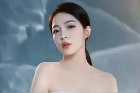 王钟瑶的身材和台球技术一样惊艳，真是让人挪不开眼！图片