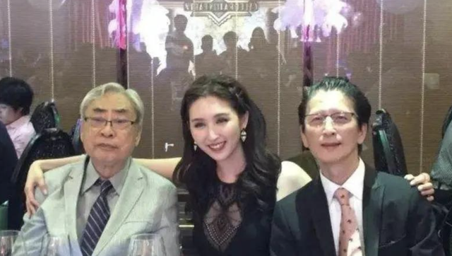 她曾是体操女神，退役后与大51岁的干爹谈恋爱，如今收获新的人生