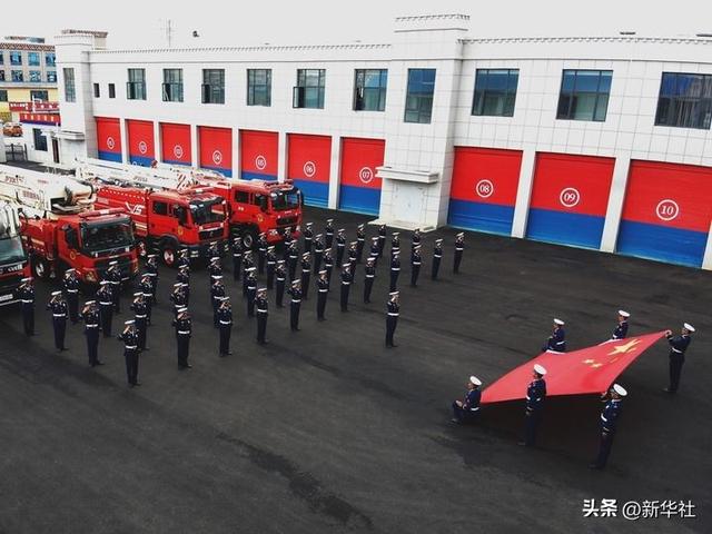 山河如画 奋进如歌——各地群众庆祝新中国76周年华诞