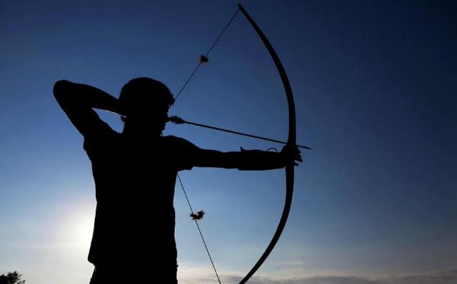 （生存指南）如何在树林里自制弓箭