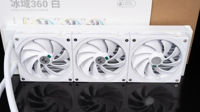 银白顶配，98X3D+技嘉B850M雕妹+索泰RTX 5080+6400C28 96GB装机