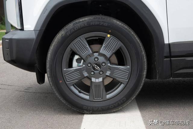 奇瑞风云X3/X3 PLUS上市