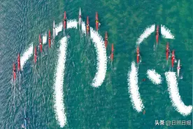 奇妙邂逅！当日照美景遇上文字涂鸦……图片