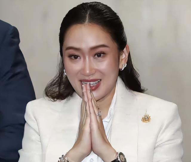 佩通坦这一回真的赢麻了！为泰党战胜人民党，并取得压倒性胜利