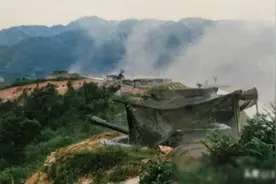 老山之战震撼纪实：越军跪降遭拒，团长下令炮火全开！图片