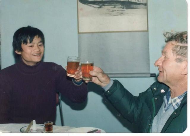 马云61岁了，用61张照片看他一路走来的故事！（真的感慨万千）