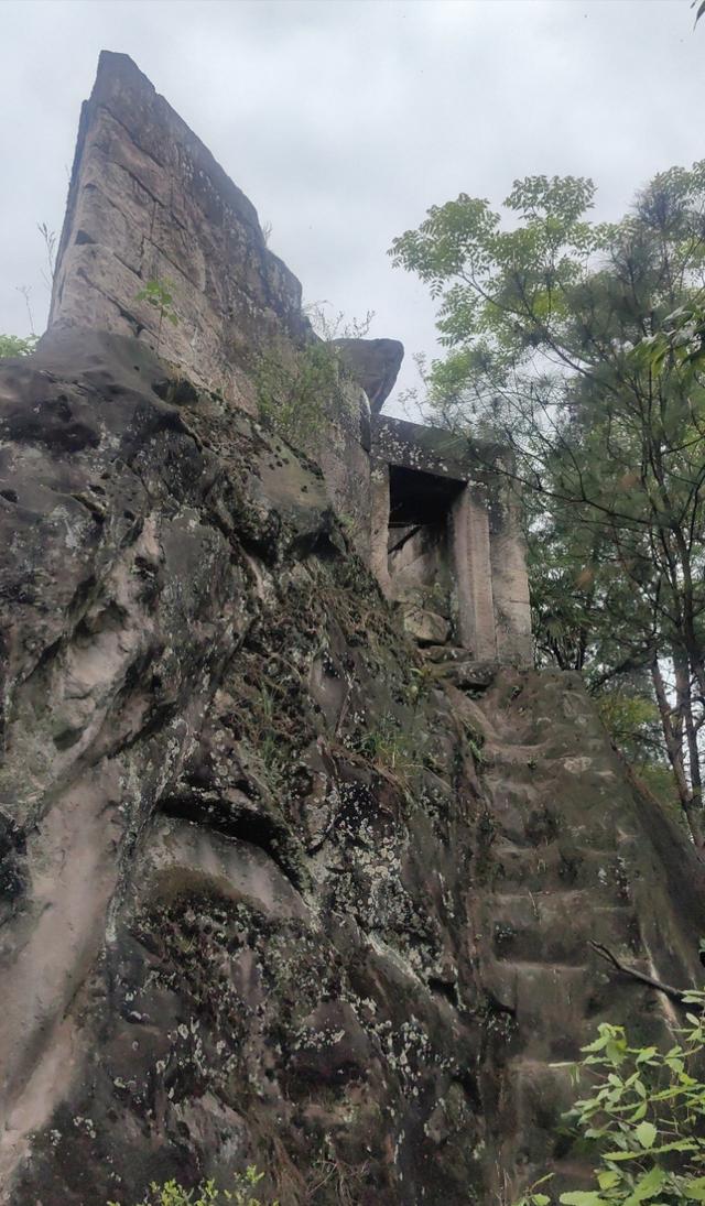 重庆巴南最高峰探秘，云海、古寨，拥有太多的自然奇观与历史古迹