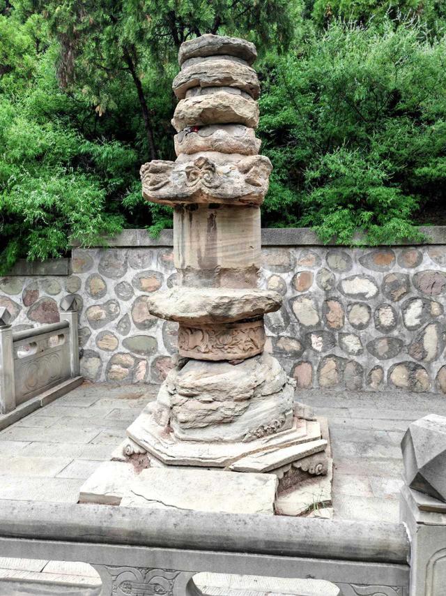 卦山天宁寺塔林——交城