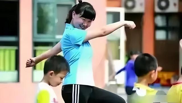 教师圈居然炸锅，大批教师宁可降薪、降职，也要转岗，为啥？