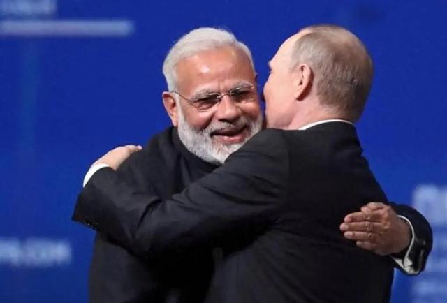 特朗普执政遭遇重重危机！去美元化加剧，南美多国抱团抗美