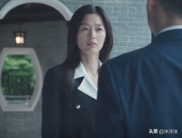 辱华风波再发酵，全智贤拒绝道歉后，没想到炸出一群“妖魔鬼怪”