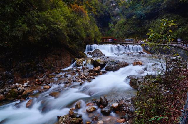 陇南游记：从山水秘境到溶洞奇观，再遇人间烟火