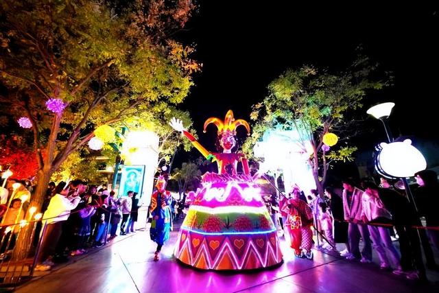 精灵奇幻夜近日盛大开幕 来天津方特解锁奇幻之旅