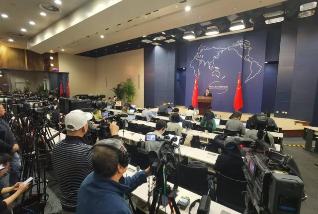 断崖式决裂？马斯克不是那么好动的！金穹换搭子，美国开始怕了？