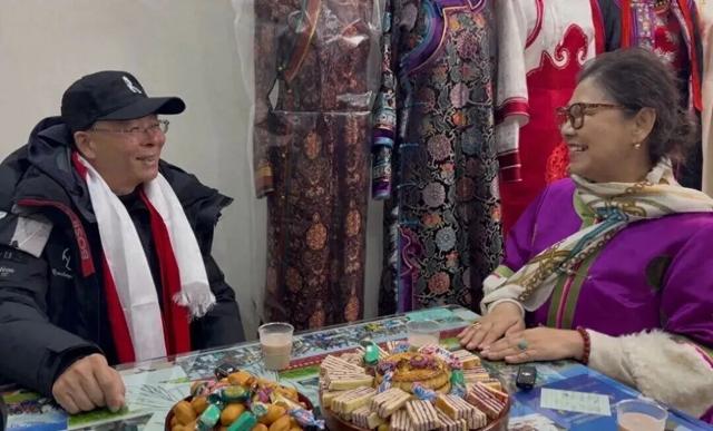 探险家雷殿生深入鄂温克族自治旗助力非遗 “活态传承”