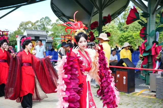 第六届观音山姻缘节能玩能互动，牵红线、抢绣球，游客直呼太上头