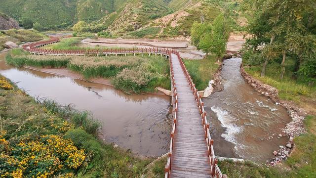 山西深度游—五寨荷叶坪