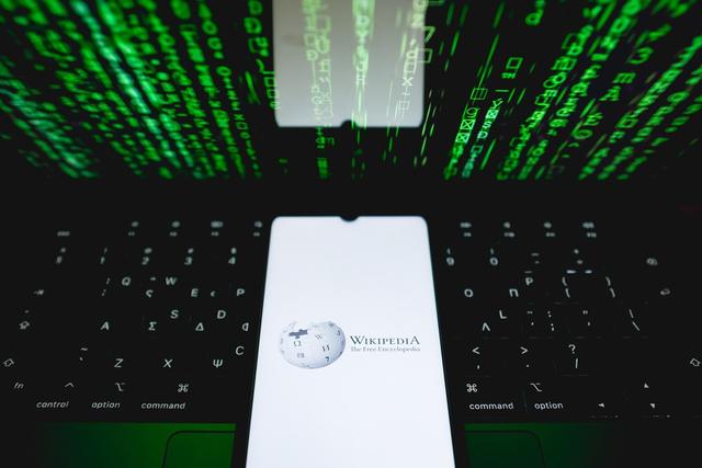 维基百科面临生存危机：AI在扼杀维基百科人类参与积极性