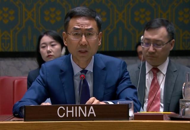 压倒性的胜利！联合国以120∶27通过决议，耿爽发言击中美国痛点