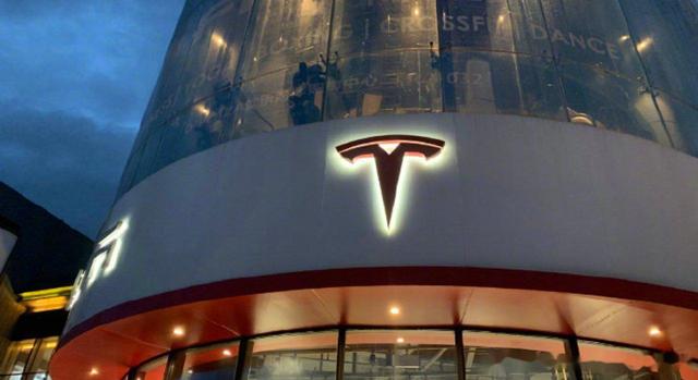 有钱人有多疯狂？马斯克万亿薪酬获批，特斯拉开启史诗级豪赌！