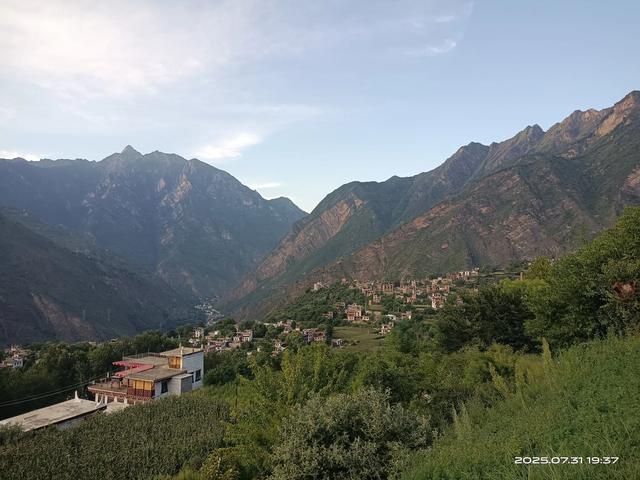 游四姑娘山，再到中路藏族