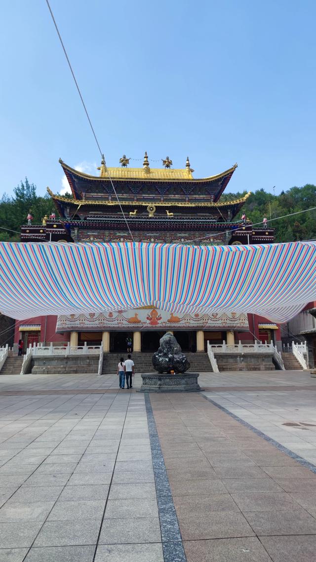 藏传佛教格鲁派四大寺院之一，西宁塔尔寺，碰巧免费进去了