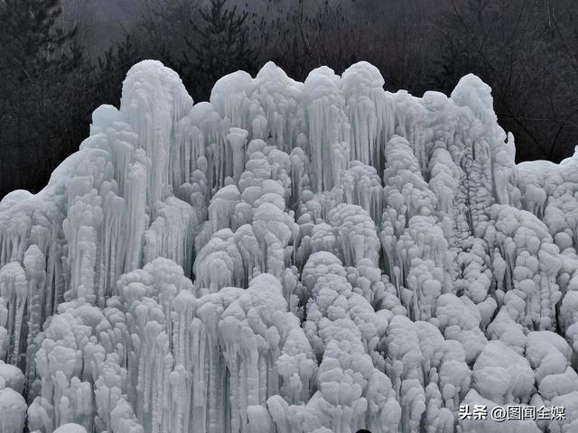 冬日江山美如画 秦岭冰瀑醉游人