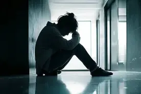 24岁女生痛苦不堪：上厕所像“受刑”图片
