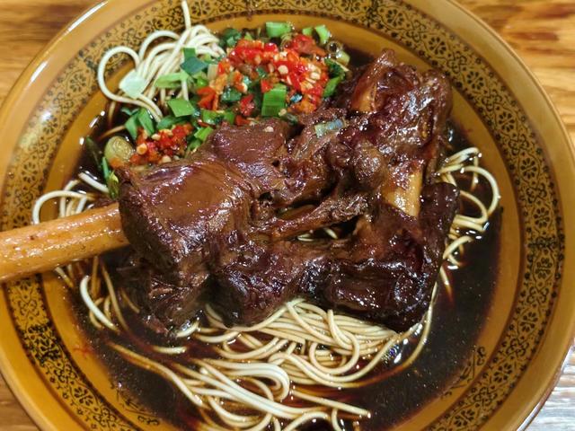 湖州古镇很世俗，也很江南
