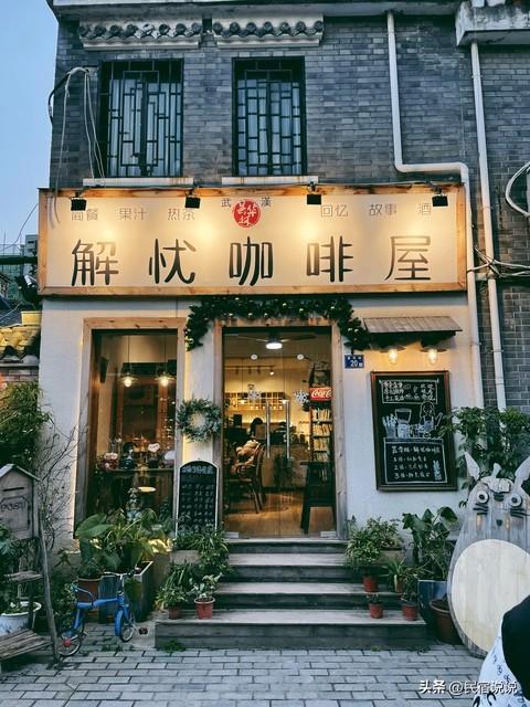 一天13500多人登上黄鹤楼，武汉热吗？
