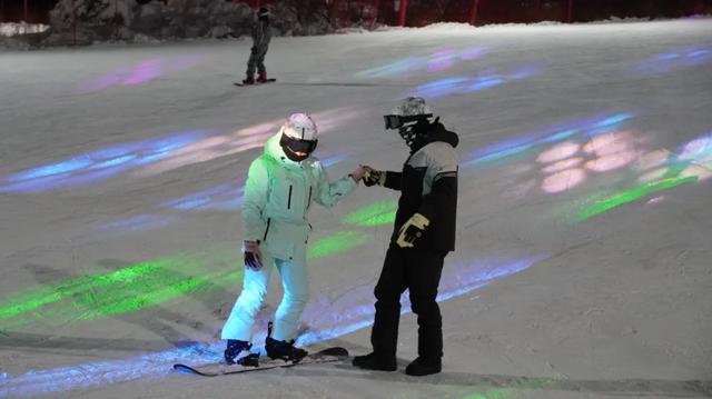 乌兰浩特市第八届冰雪旅游季解锁冬日新玩法