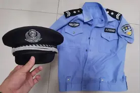 男子穿“警服”上门讨债：我在公安上班，希望你及时归还欠款，别把事情闹大...图片
