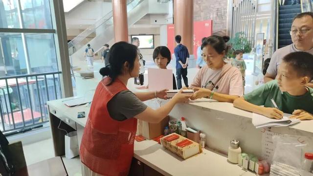 假日温情满鹰潭，文旅服务暖人心【全球学子嘉游赣 奇绝鹰潭逍遥游】