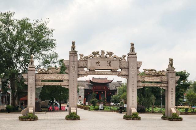 吉安市现有A级景区65家，其中5A级1家，4A级26家 3A级30家 2A级8家