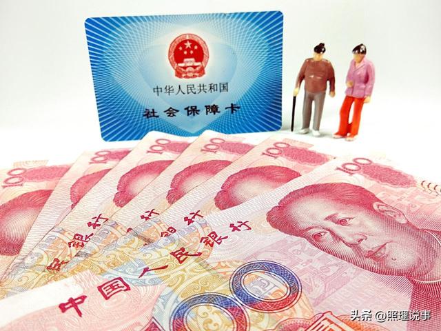 人社部拟出新规，超龄打工人终于有人管了，工资和社保迎来好消息