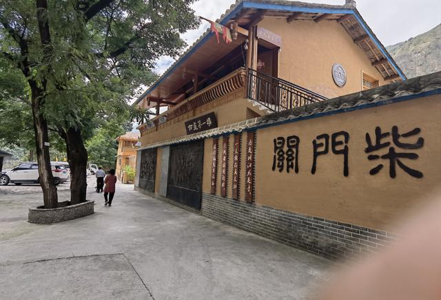 穿隧跨桥寻古，陇南川北历新——平绵高速国庆行