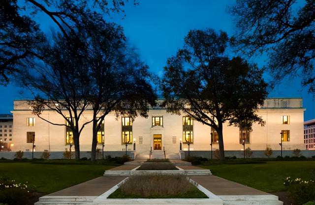 杨振宁的年薪到底有多高？知道真实数据后，才发现对他误解太深