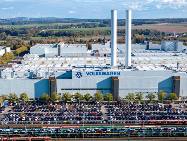 安世半导体之争升级，荷兰强夺总部并断供晶圆，中国出口管制后豁免，车企成最大受害者