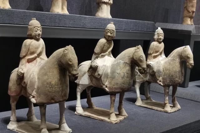 河北磁县，北朝考古博物馆笔记，迷你兵马俑和1：1复制的皇帝墓